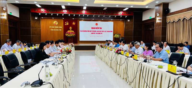 doan-kiem-tra-hoi-dong-phoi-hop-pho-bien-giao-duc-phap-luat-trung-uong-lam-viec-tai-tinh-quang-tri