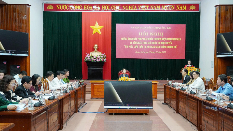 hoi-nghi-huong-ung-ngay-phap-luat-nuoc-cong-hoa-xa-hoi-chu-nghia-viet-nam-nam-2025-va-tong-ket-trao-giai-cuoc-truc-tuyen-tim-hieu-luat-trat-tu-an-toan-giao-thong-duong-bo